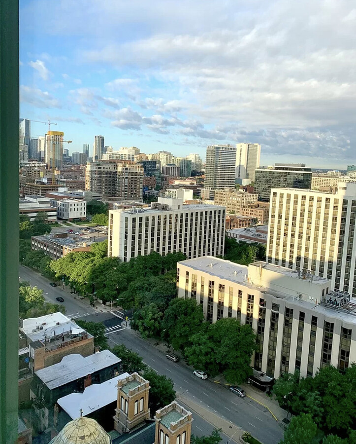 111 W Maple Street Unit: 1810