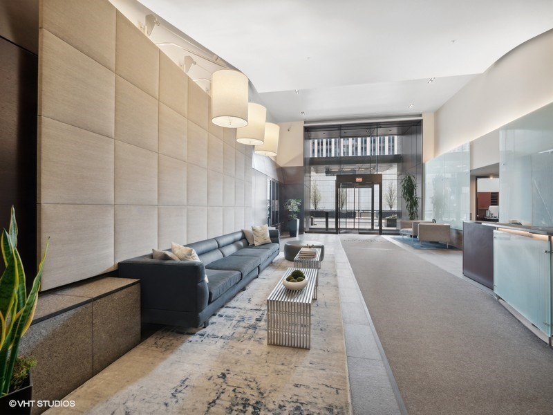 240 E Illinois Street Unit: 3101
