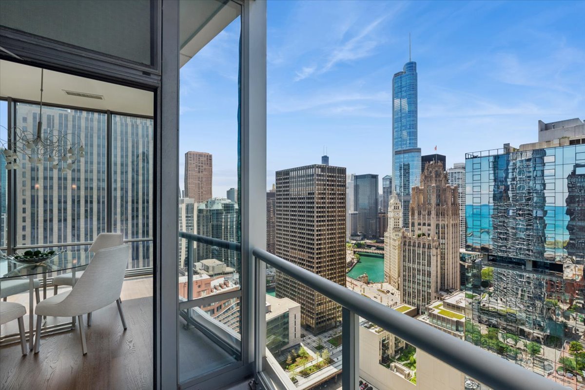 240 E Illinois Street Unit: 3101