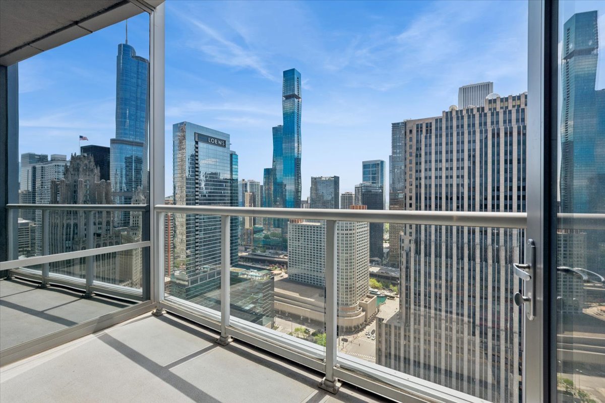 240 E Illinois Street Unit: 3101
