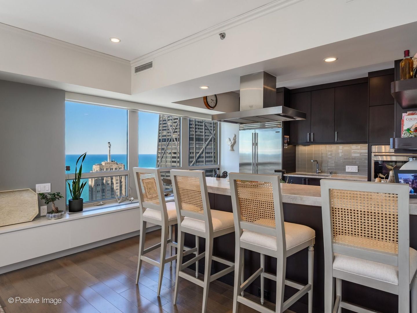 800 N Michigan Avenue Unit: 4703
