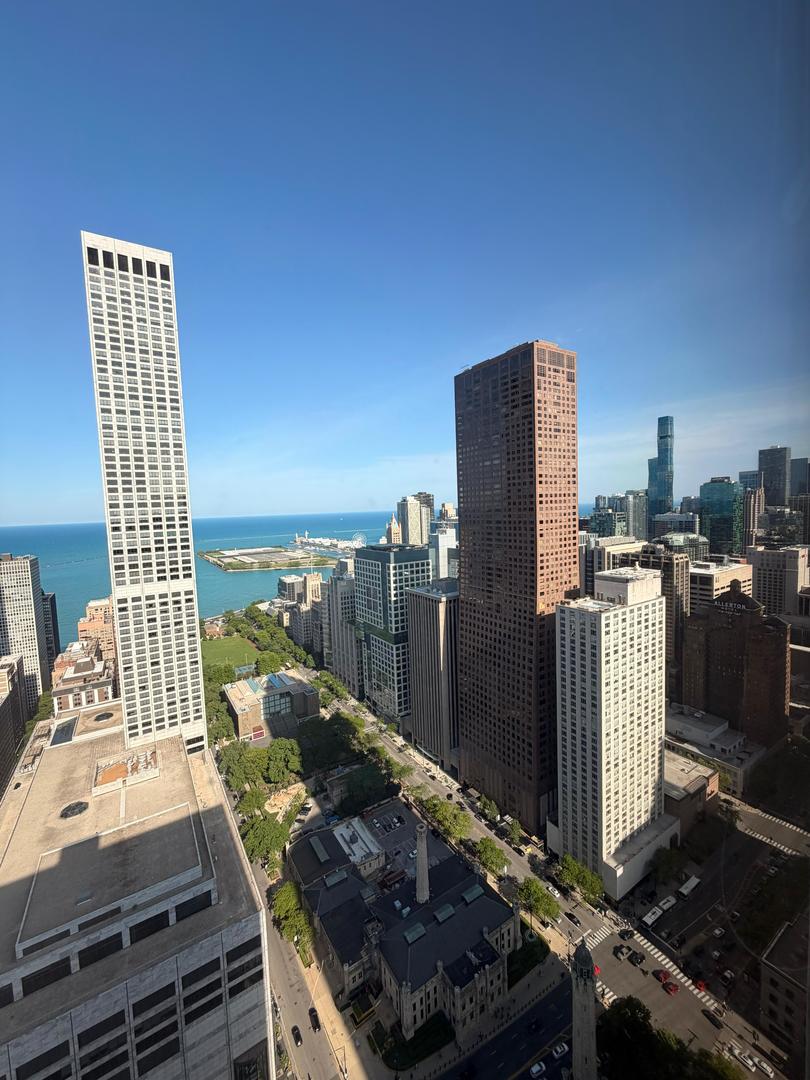 111 E Chestnut Street Unit: 57H
