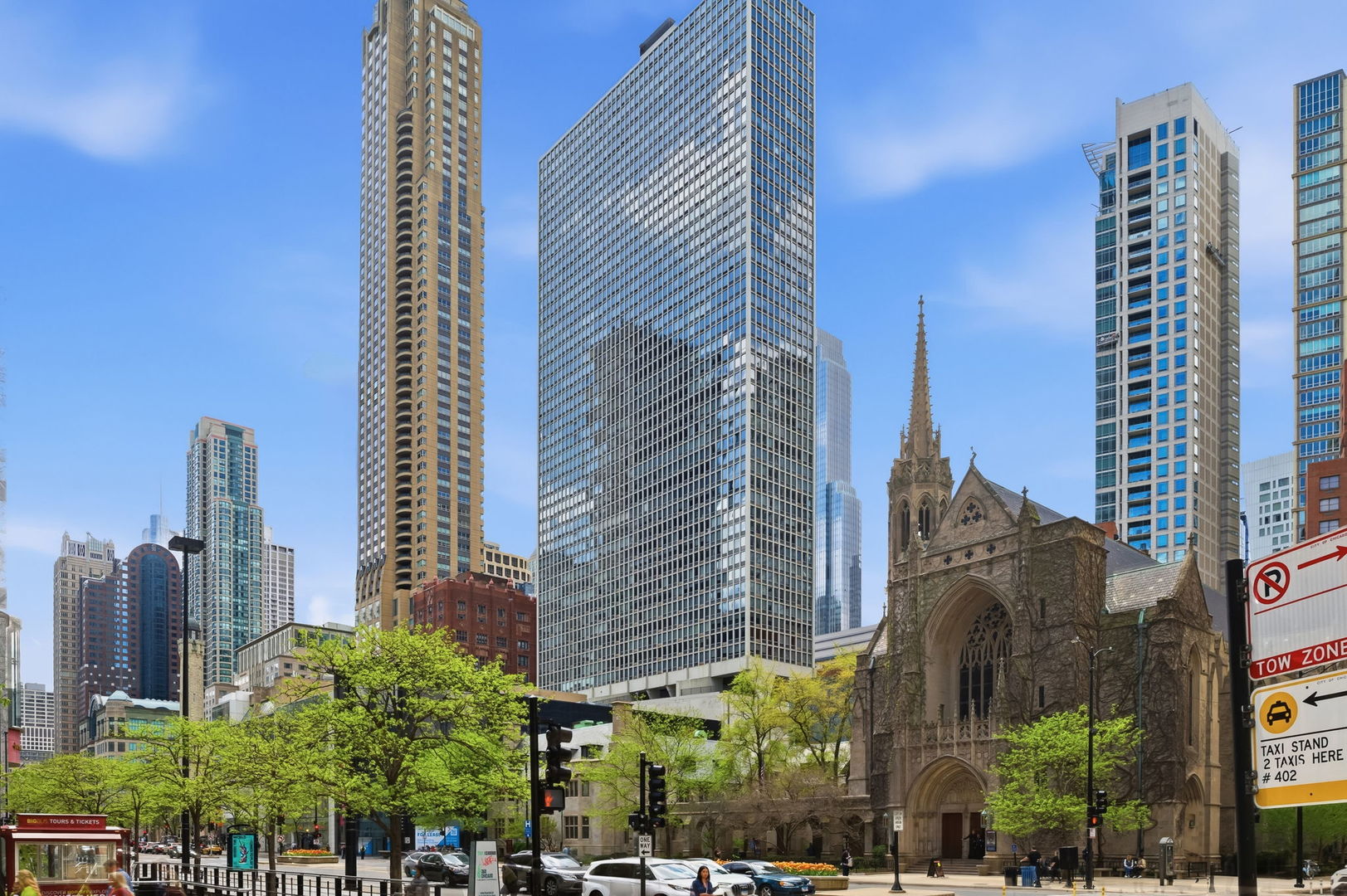 111 E Chestnut Street Unit: 24G