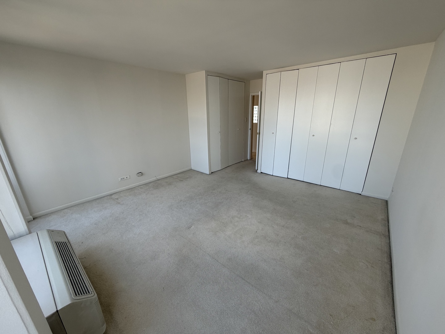 111 E Chestnut Street Unit: 24G