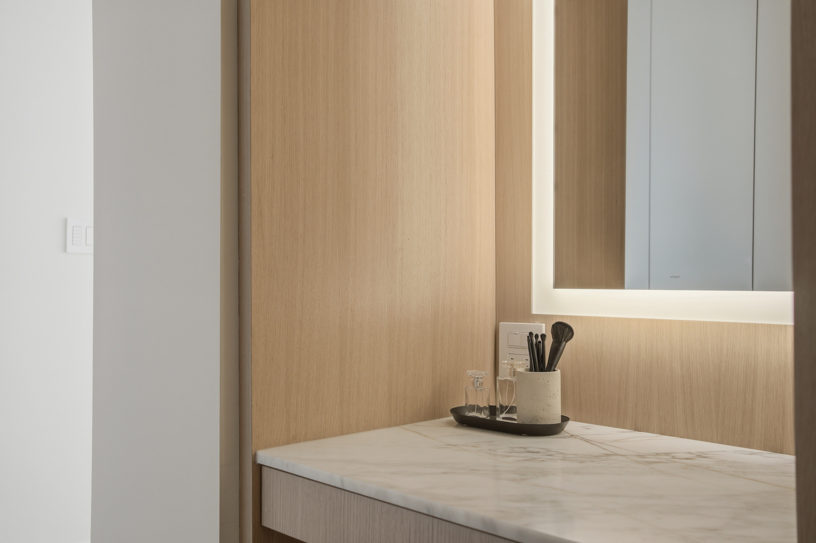 111 E Chestnut Street Unit: PH-AB