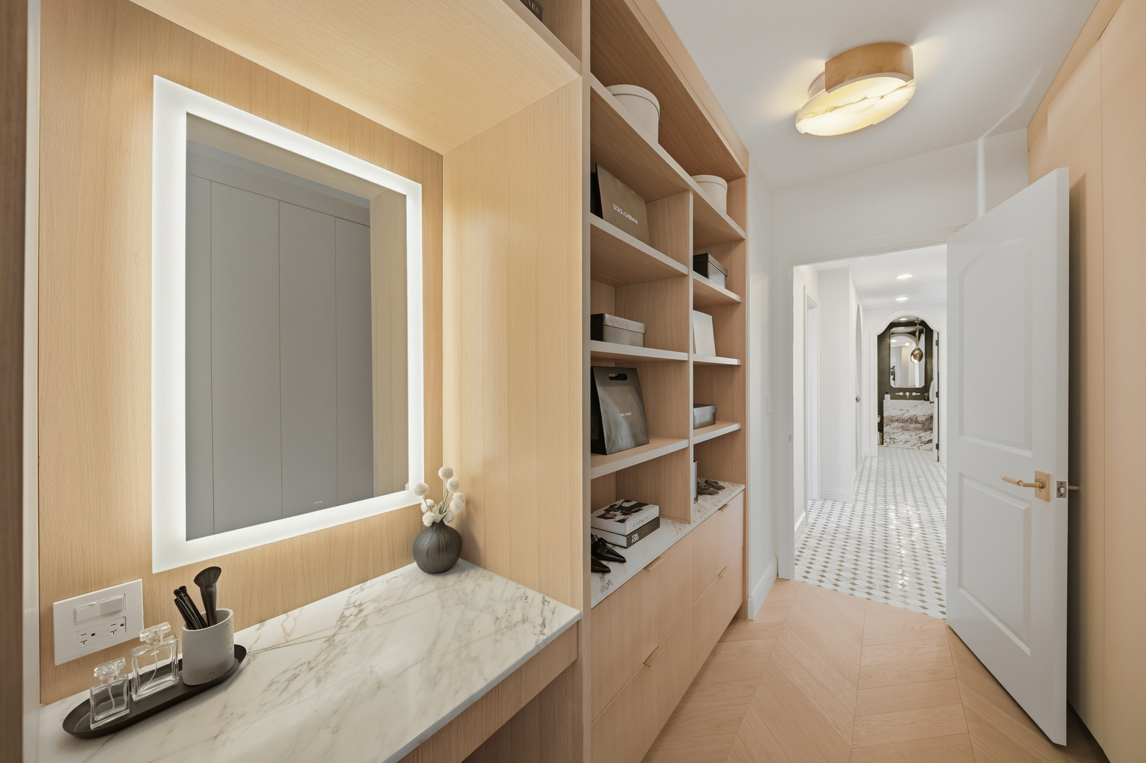 111 E Chestnut Street Unit: PH-AB