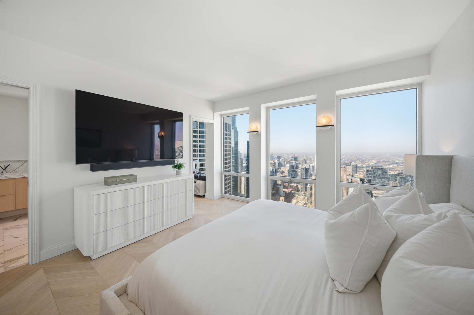 111 E Chestnut Street Unit: PH-AB