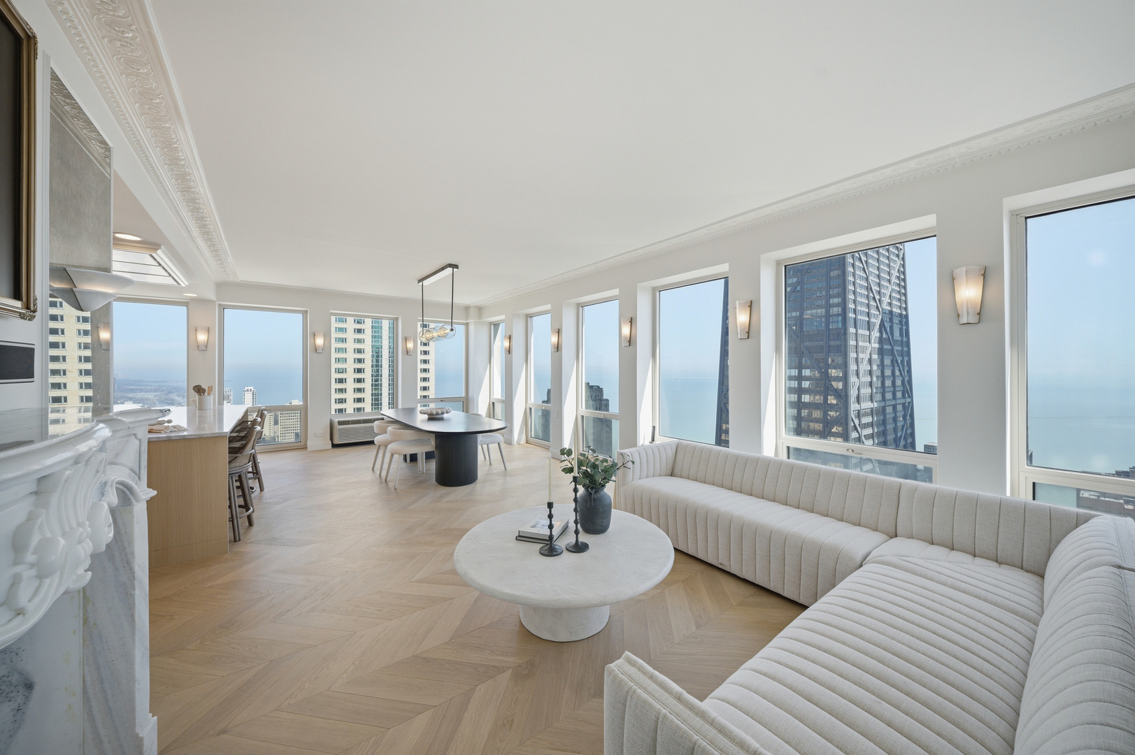 111 E Chestnut Street Unit: PH-AB
