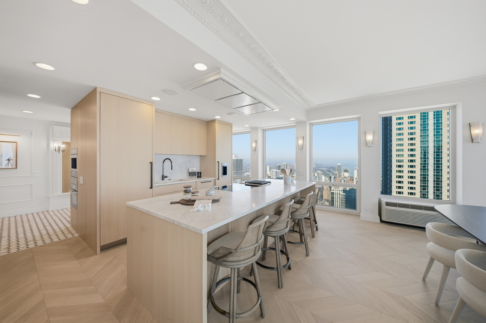 111 E Chestnut Street Unit: PH-AB