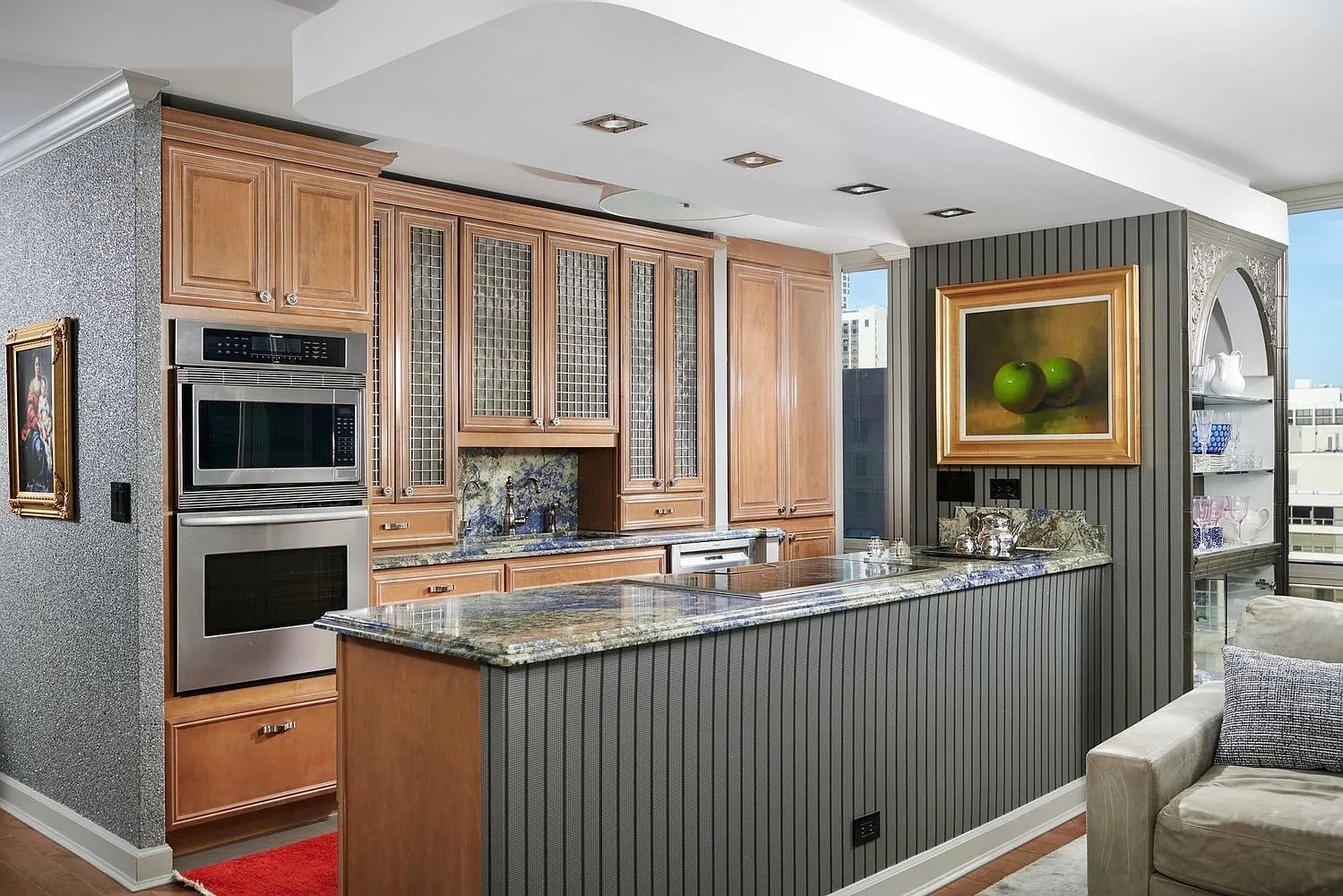 111 E Chestnut Street Unit: 22A