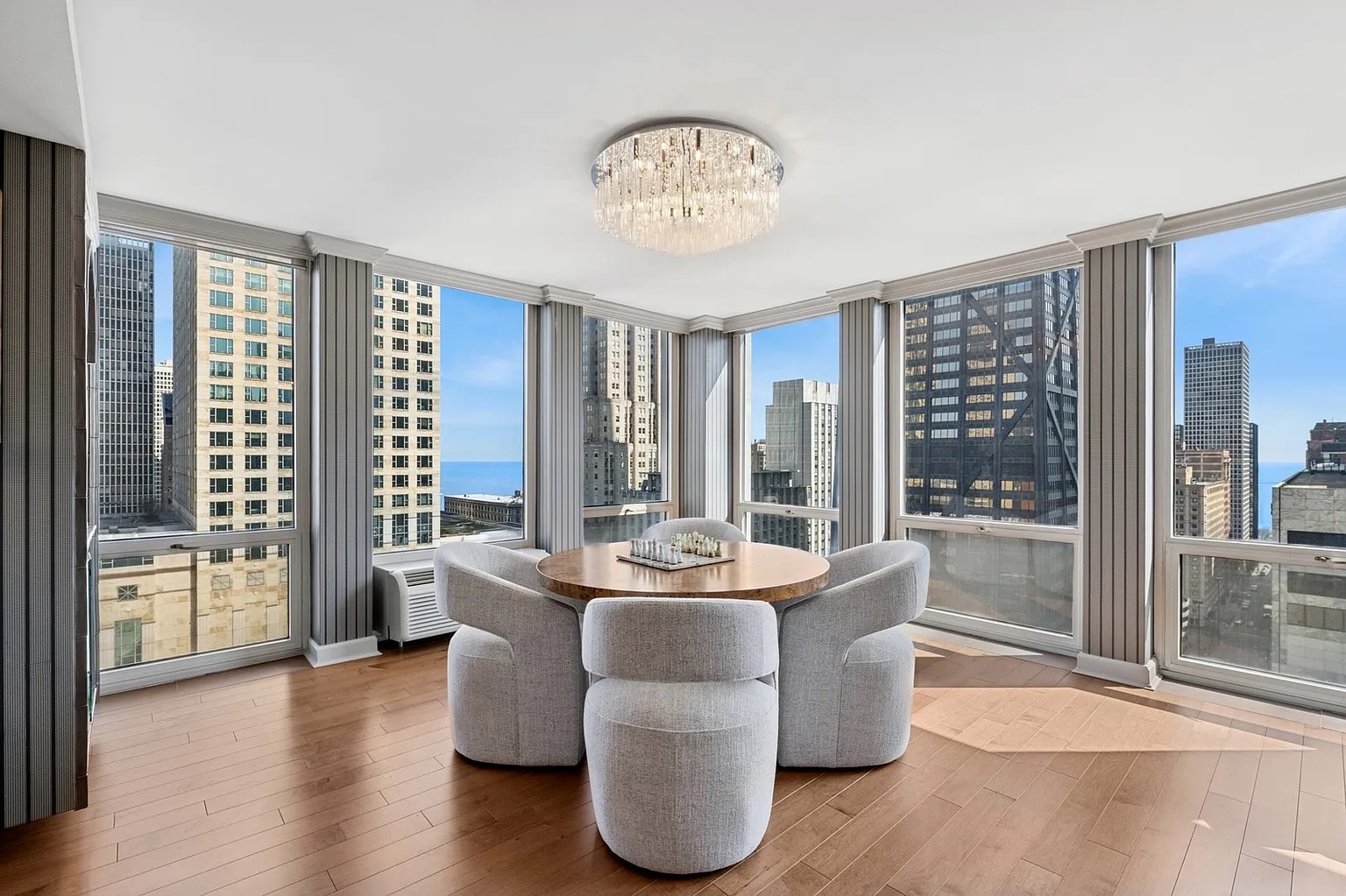 111 E Chestnut Street Unit: 22A