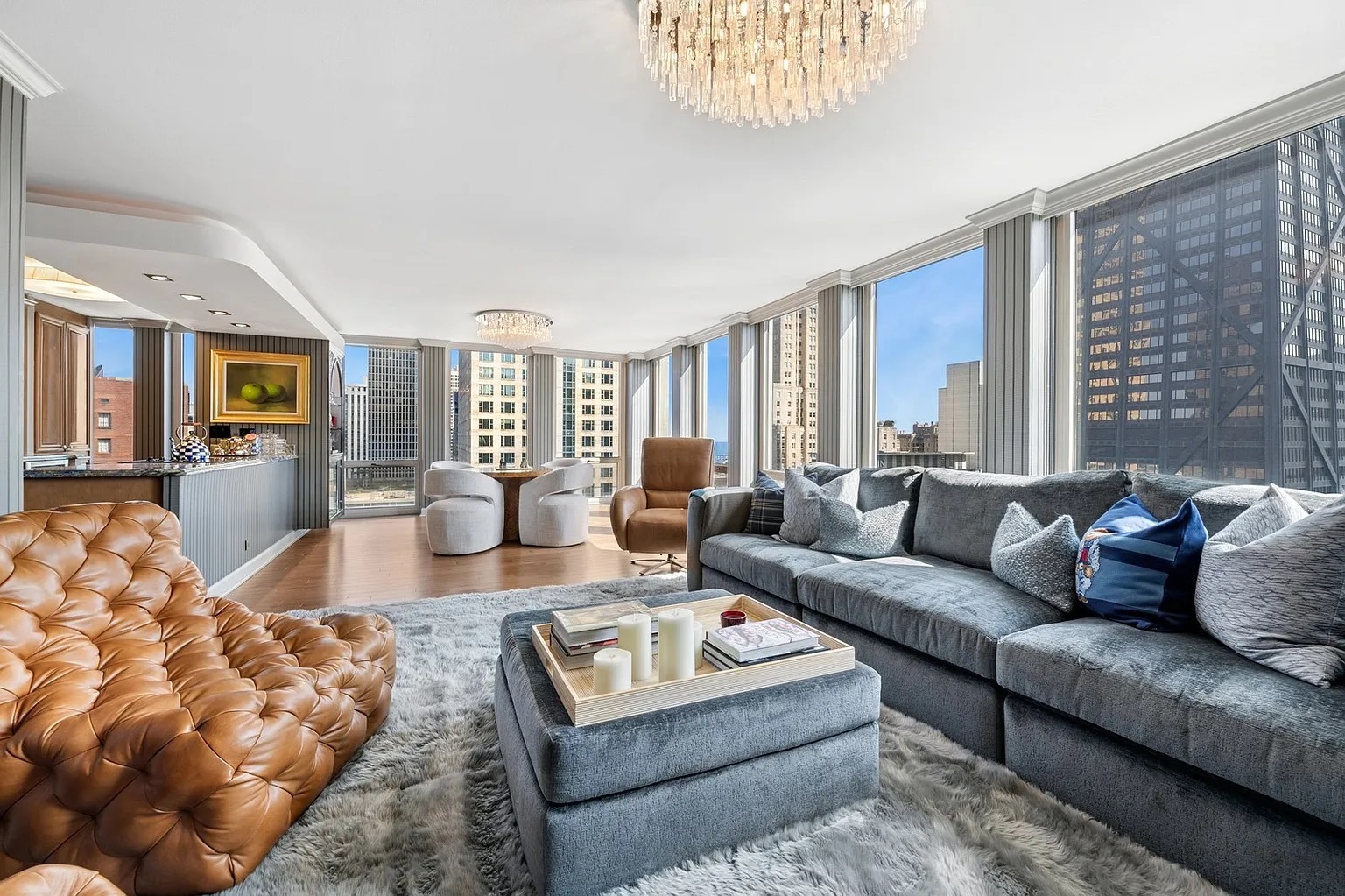 111 E Chestnut Street Unit: 22A