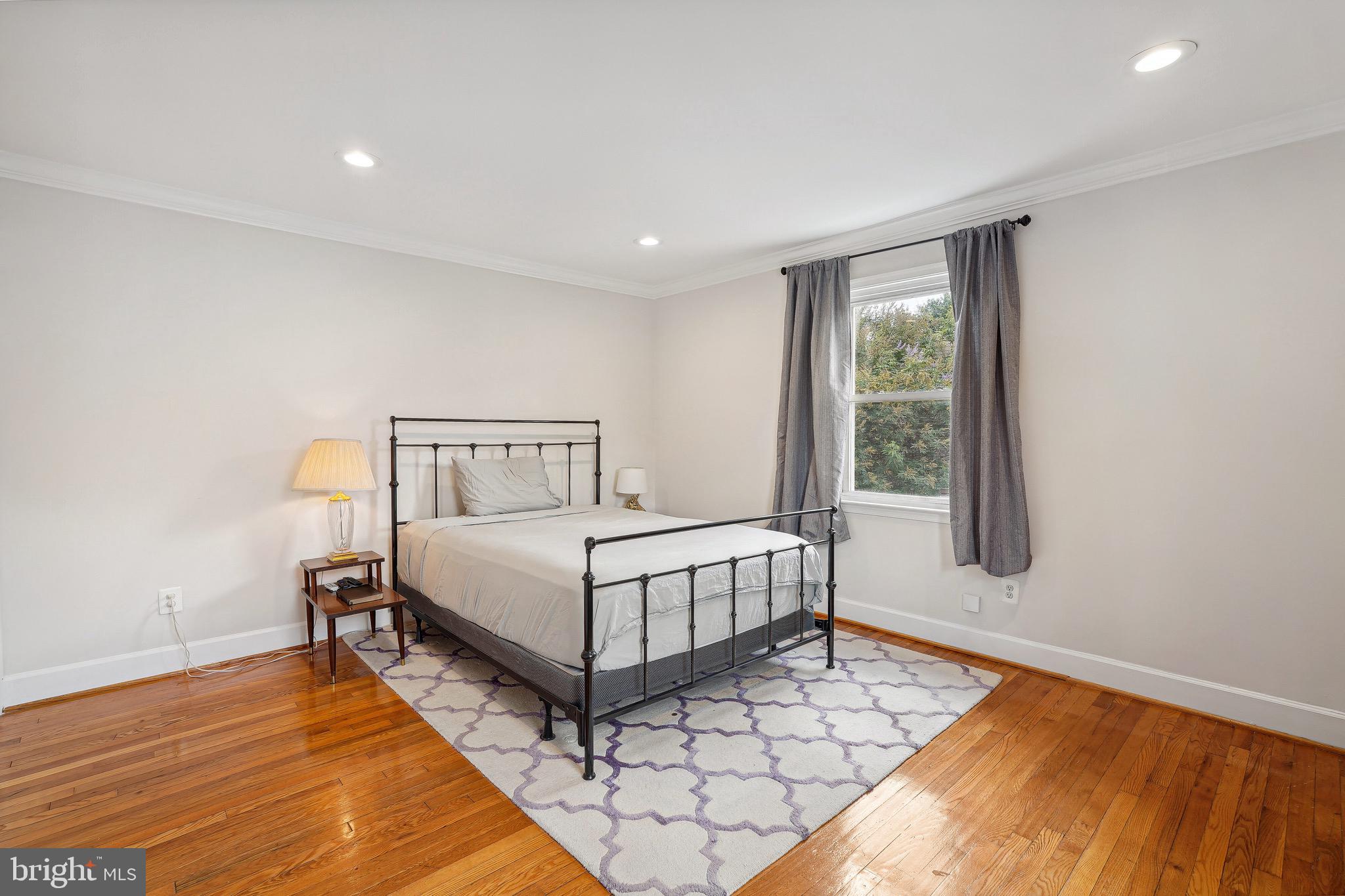 420 Oklahoma Ave NE #202