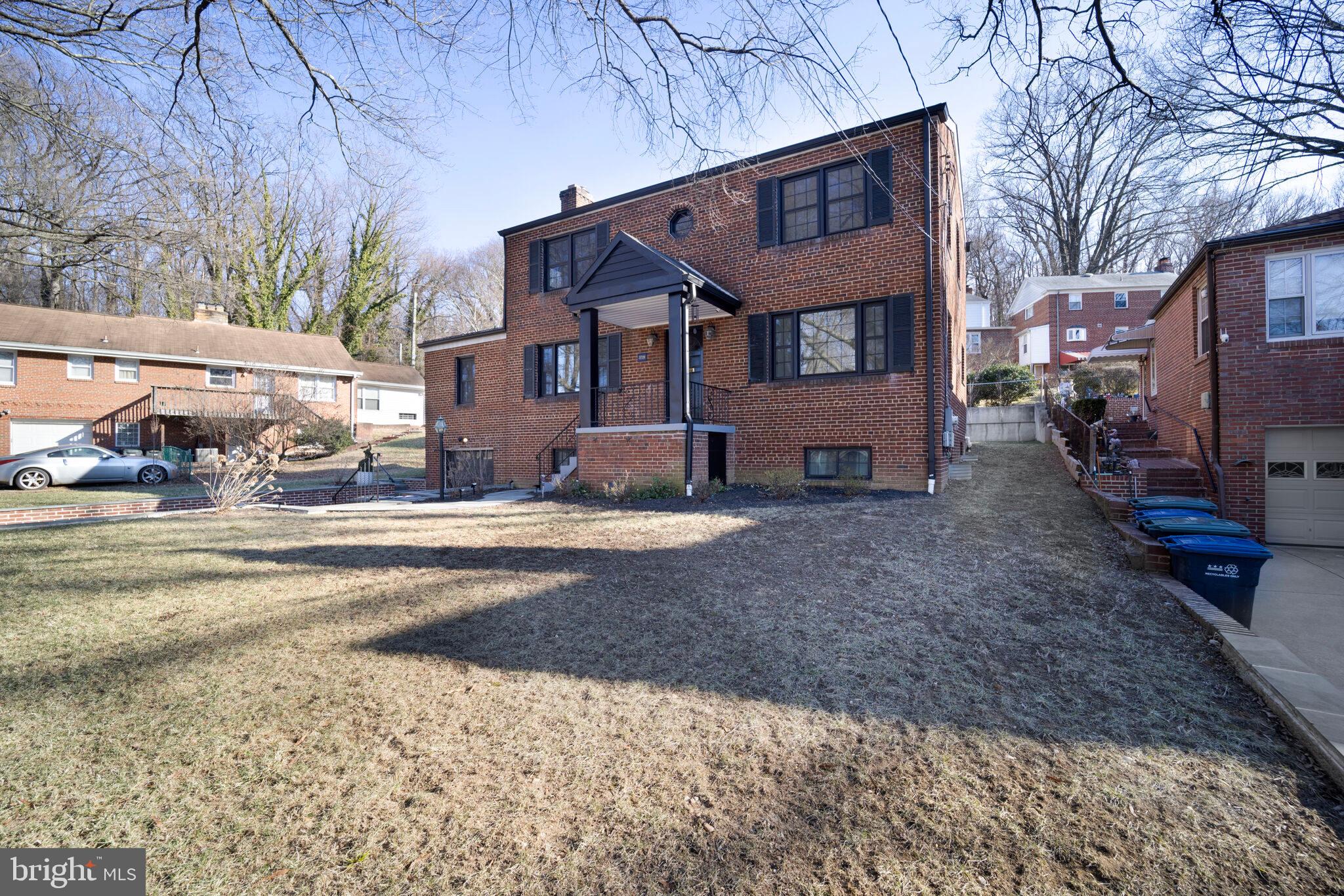 3729 Carpenter St SE