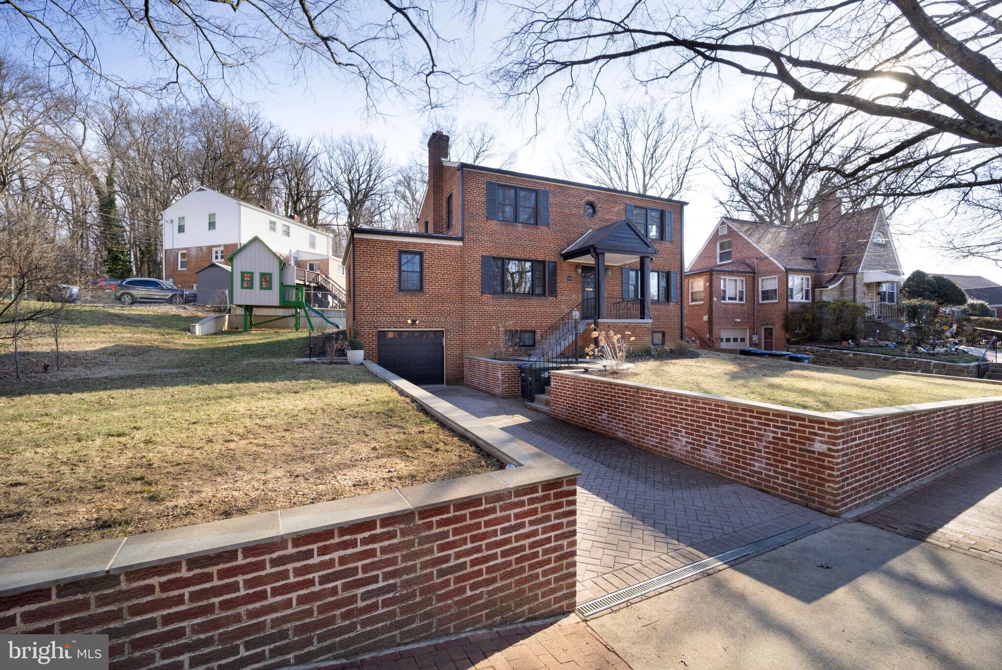 3729 Carpenter St SE