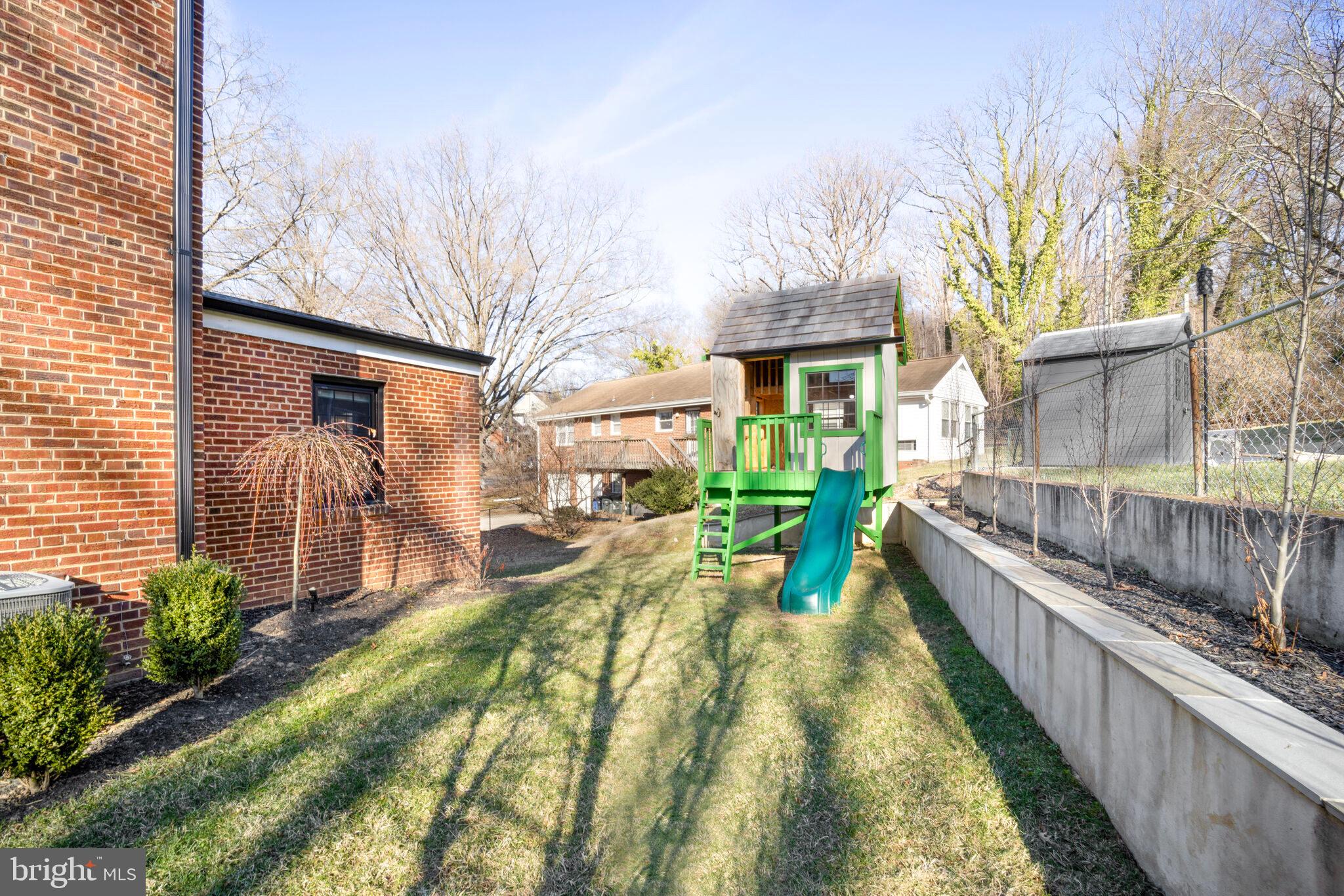 3729 Carpenter St SE