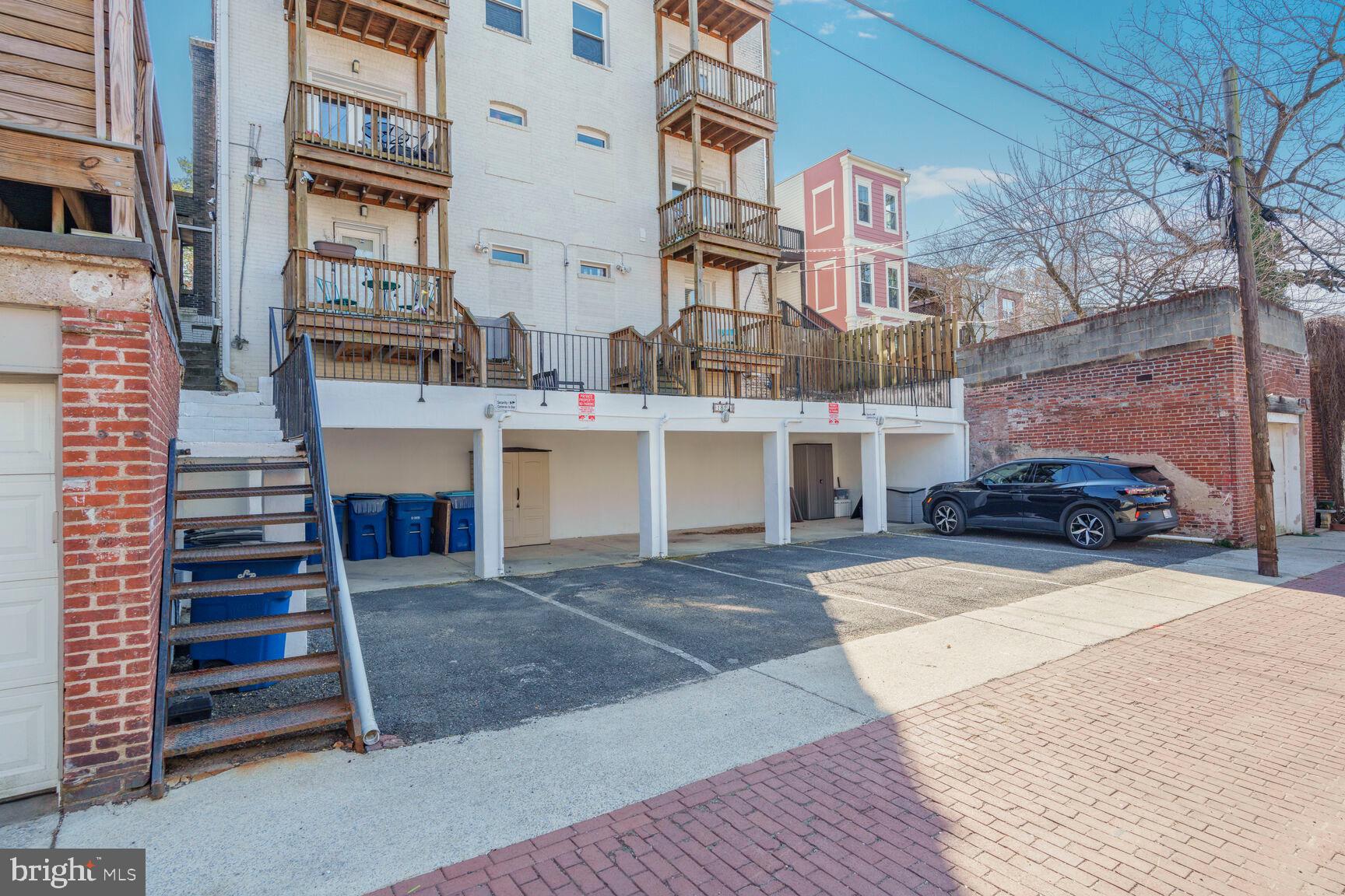 1823 Newton St NW #209