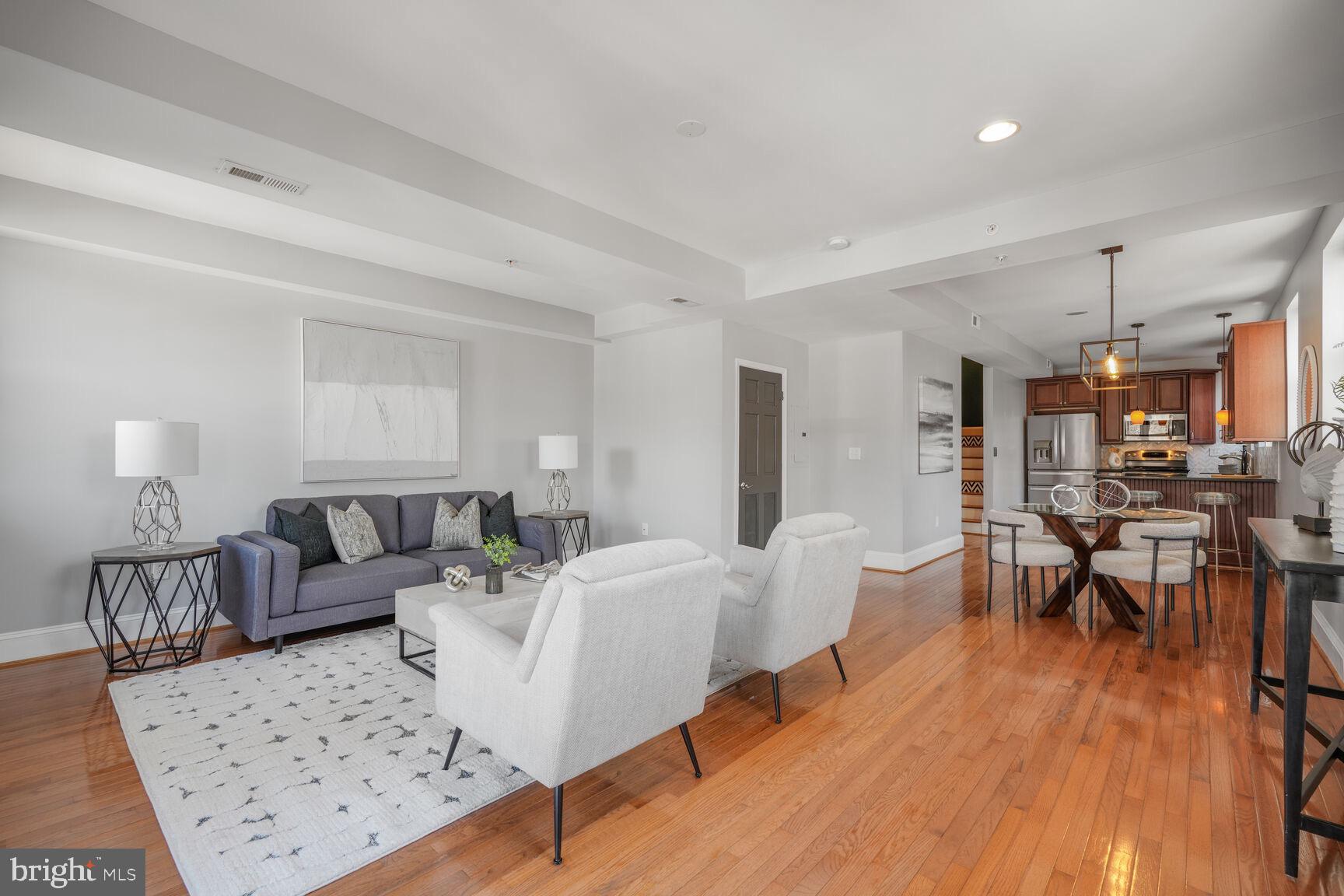 1823 Newton St NW #209