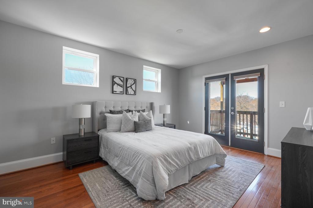 1823 Newton St NW #209
