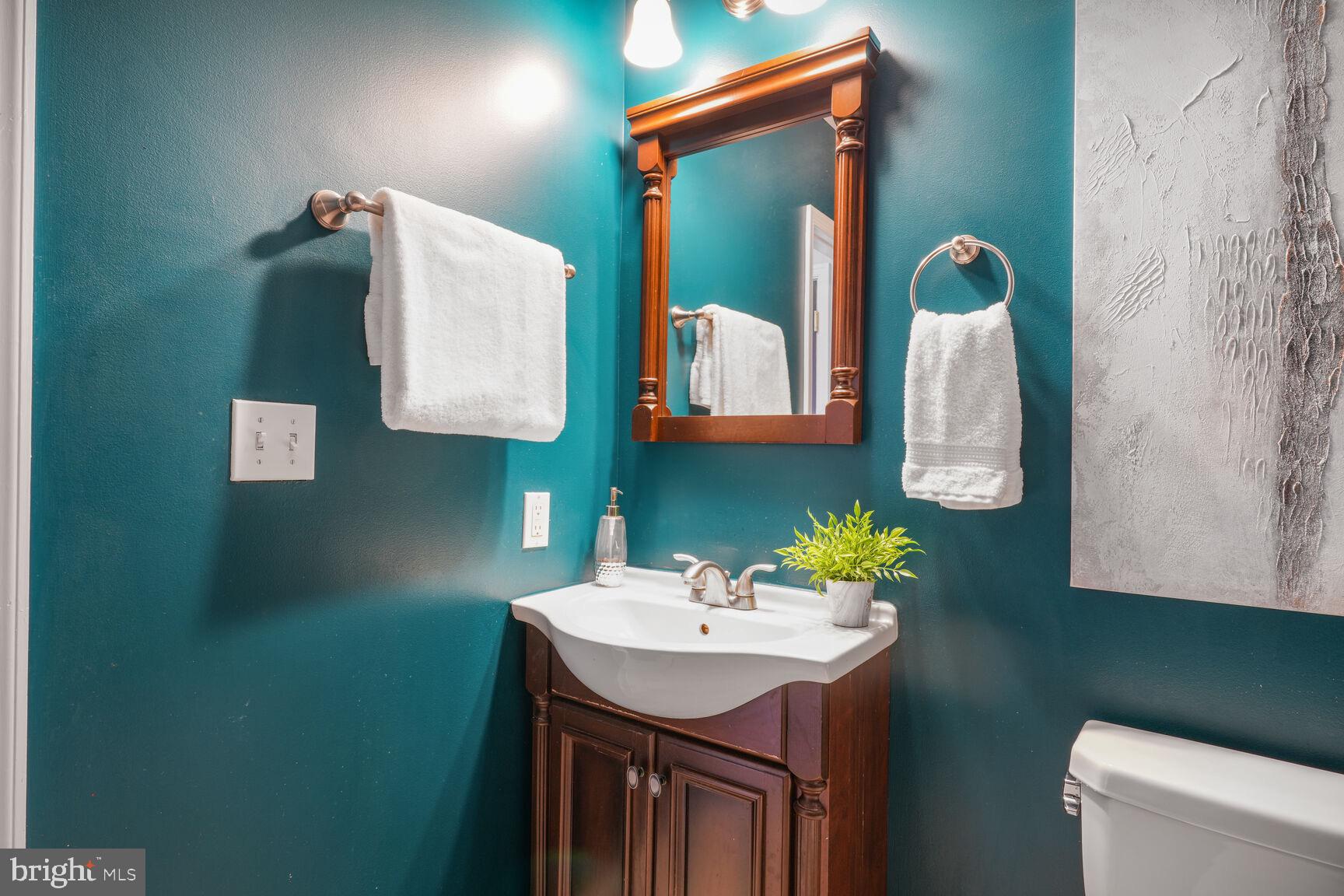 1823 Newton St NW #209