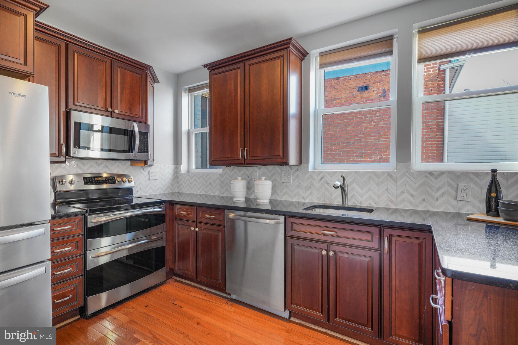 1823 Newton St NW #209