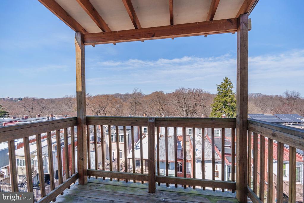 1823 Newton St NW #209