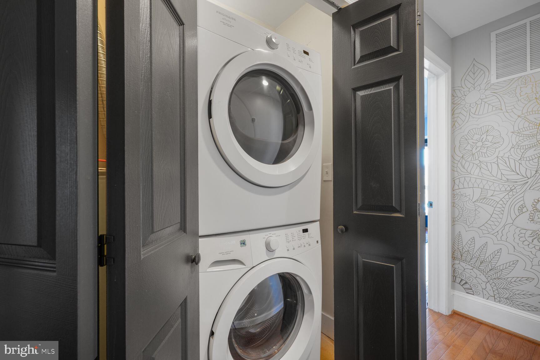 1823 Newton St NW #209