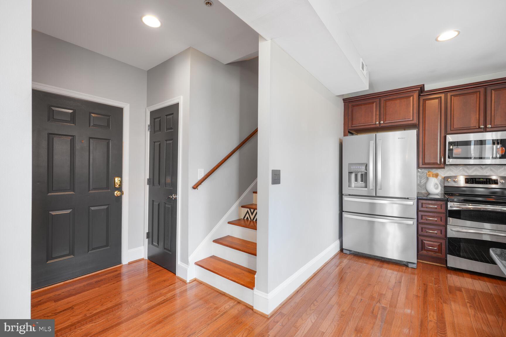 1823 Newton St NW #209