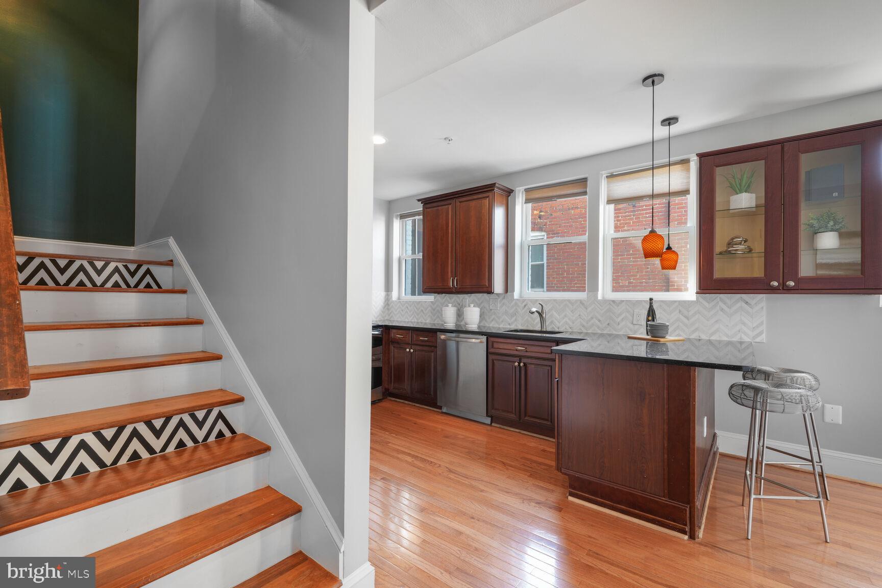 1823 Newton St NW #209