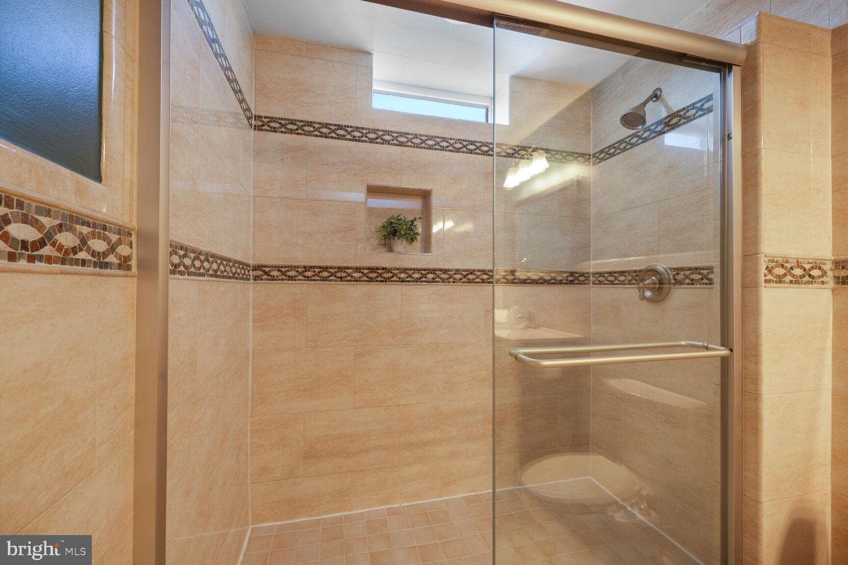 1823 Newton St NW #209