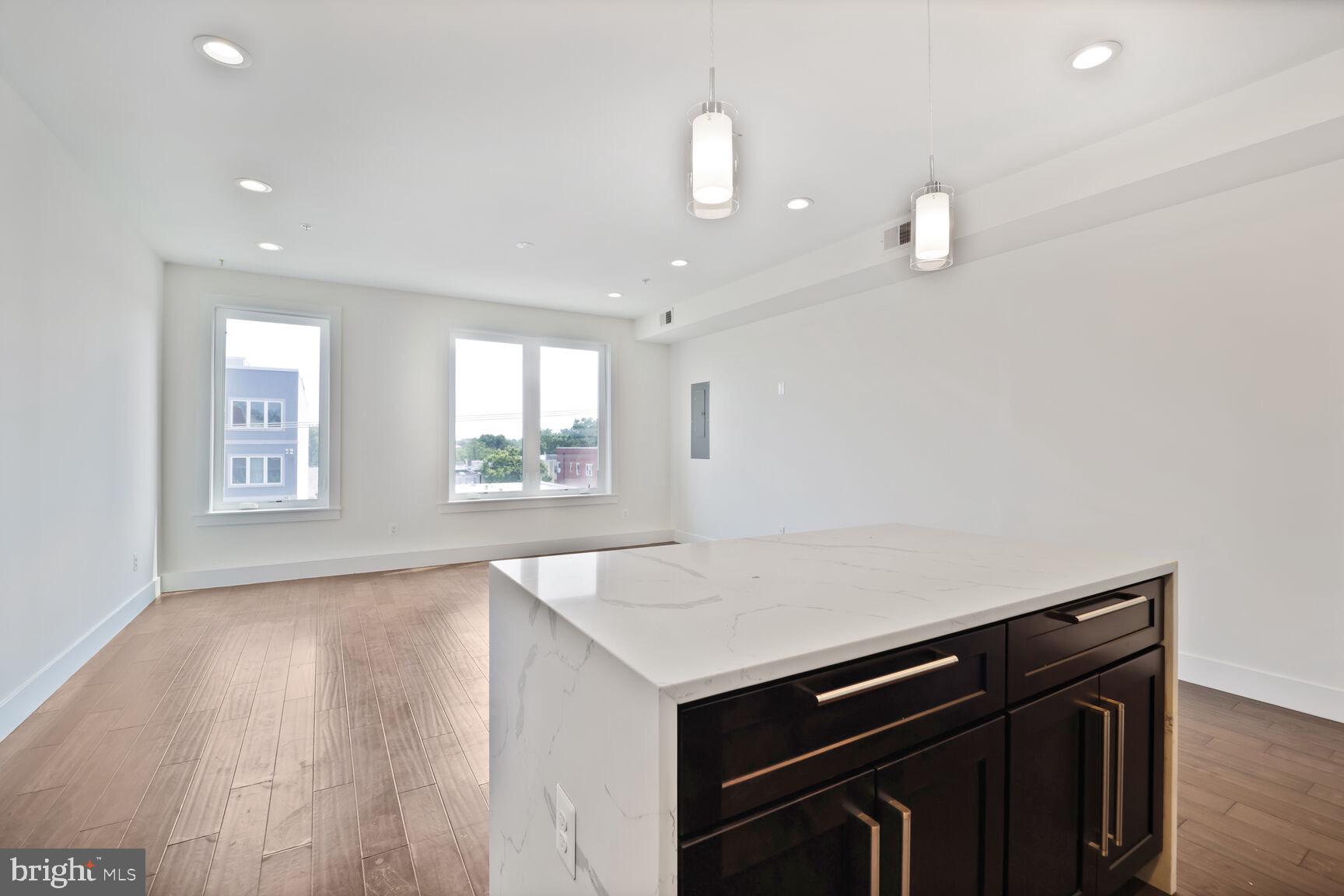 525 Kennedy St NW #4