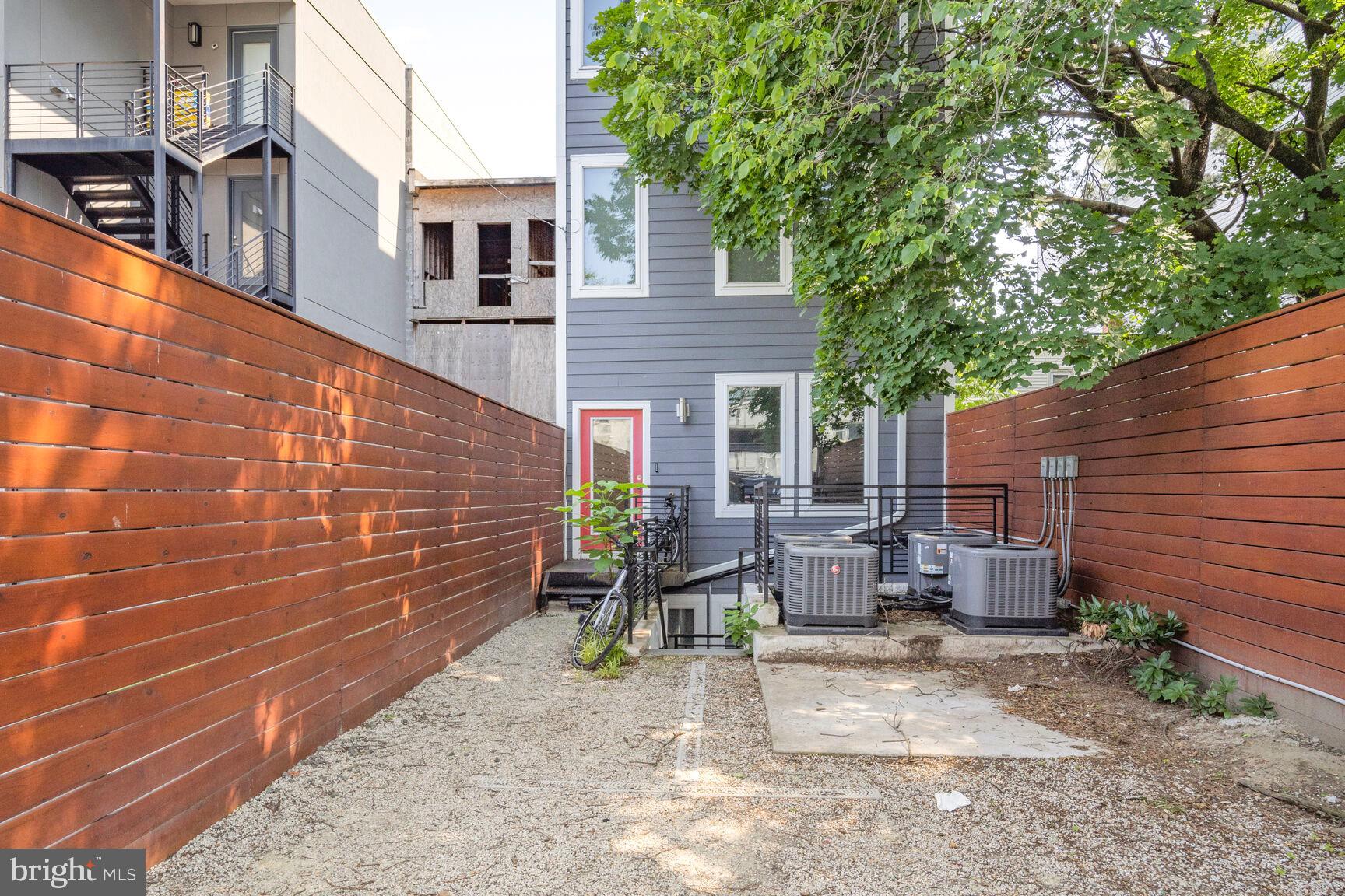 525 Kennedy St NW #4