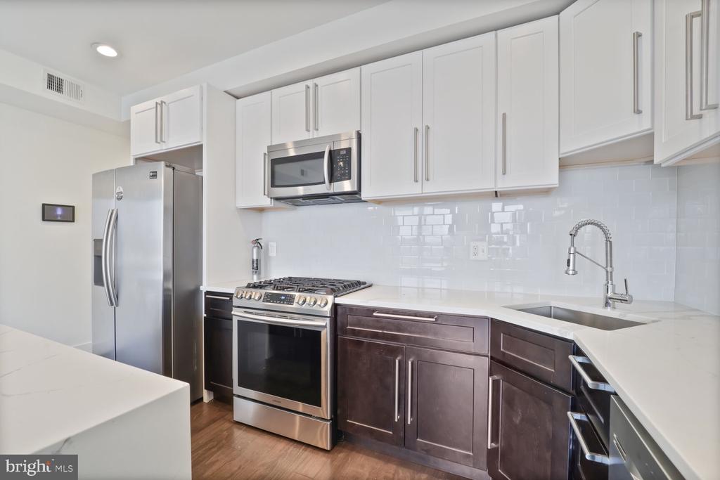 525 Kennedy St NW #4