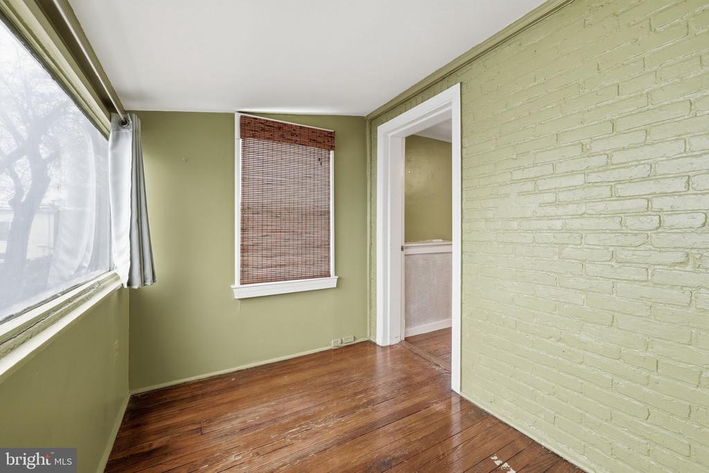 613 G STREET SE