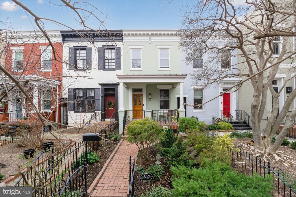 613 G STREET SE