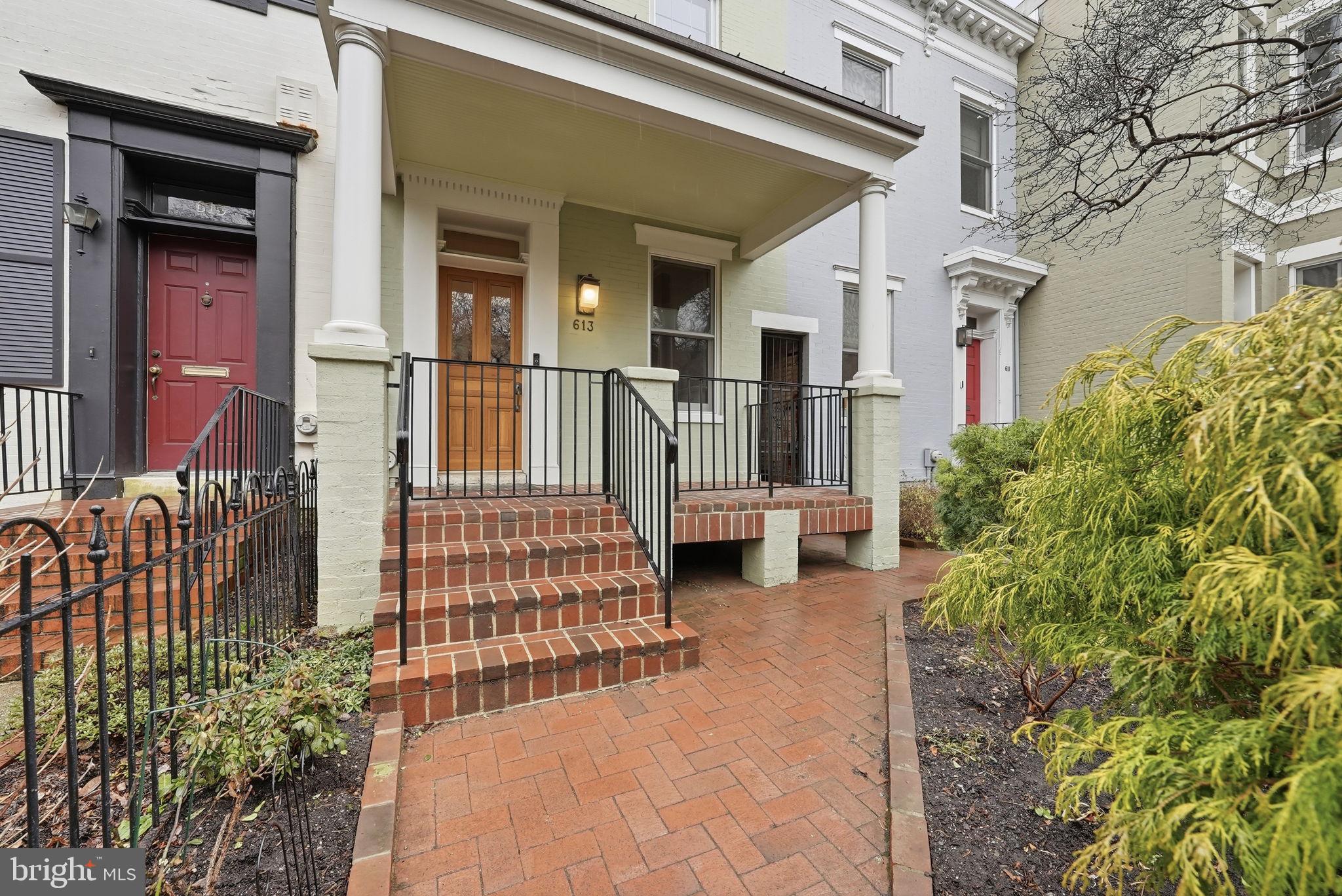 613 G STREET SE
