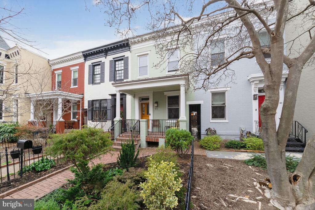 613 G STREET SE