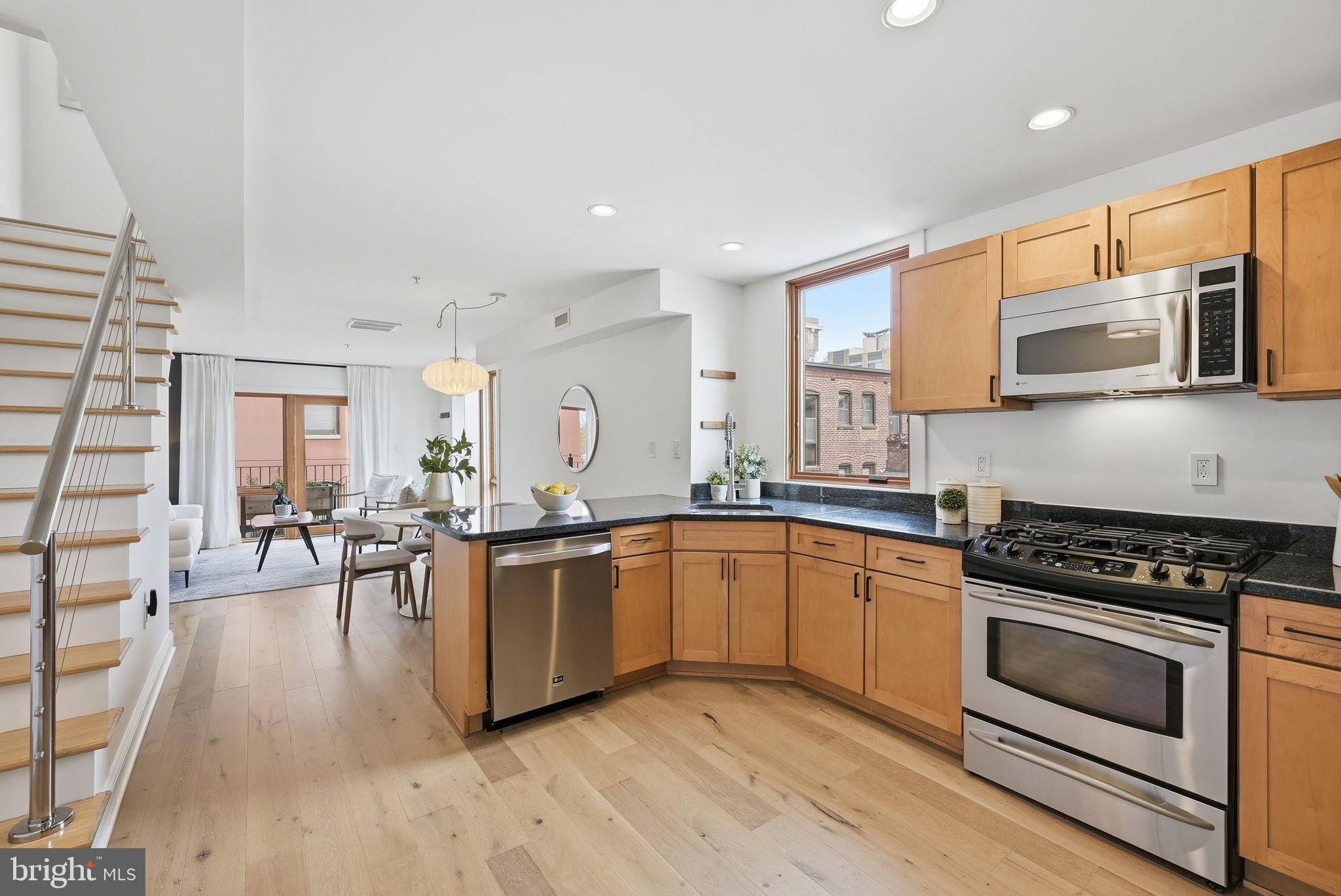 2713 ONTARIO ROAD NW 5