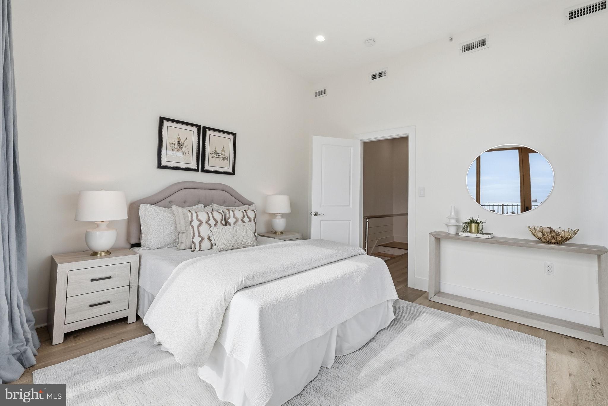 2713 ONTARIO ROAD NW 5