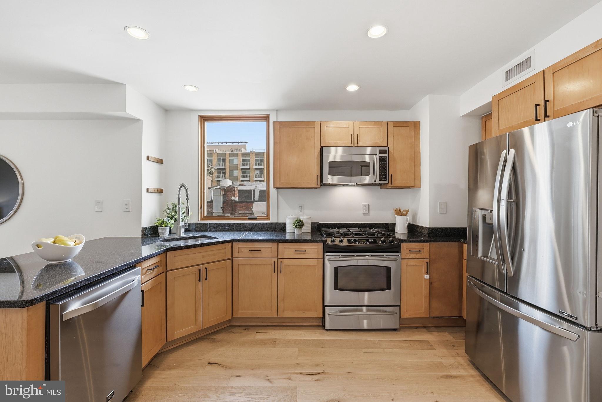 2713 ONTARIO ROAD NW 5