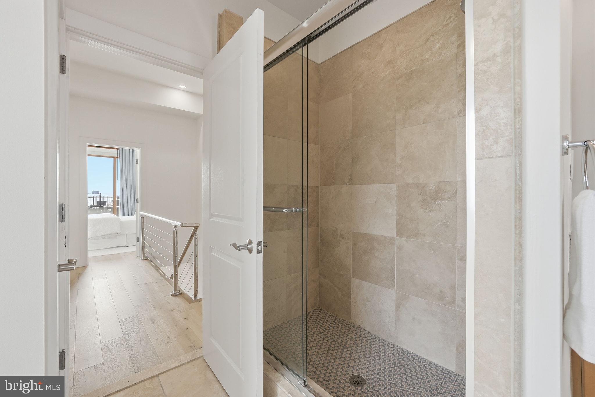 2713 ONTARIO ROAD NW 5