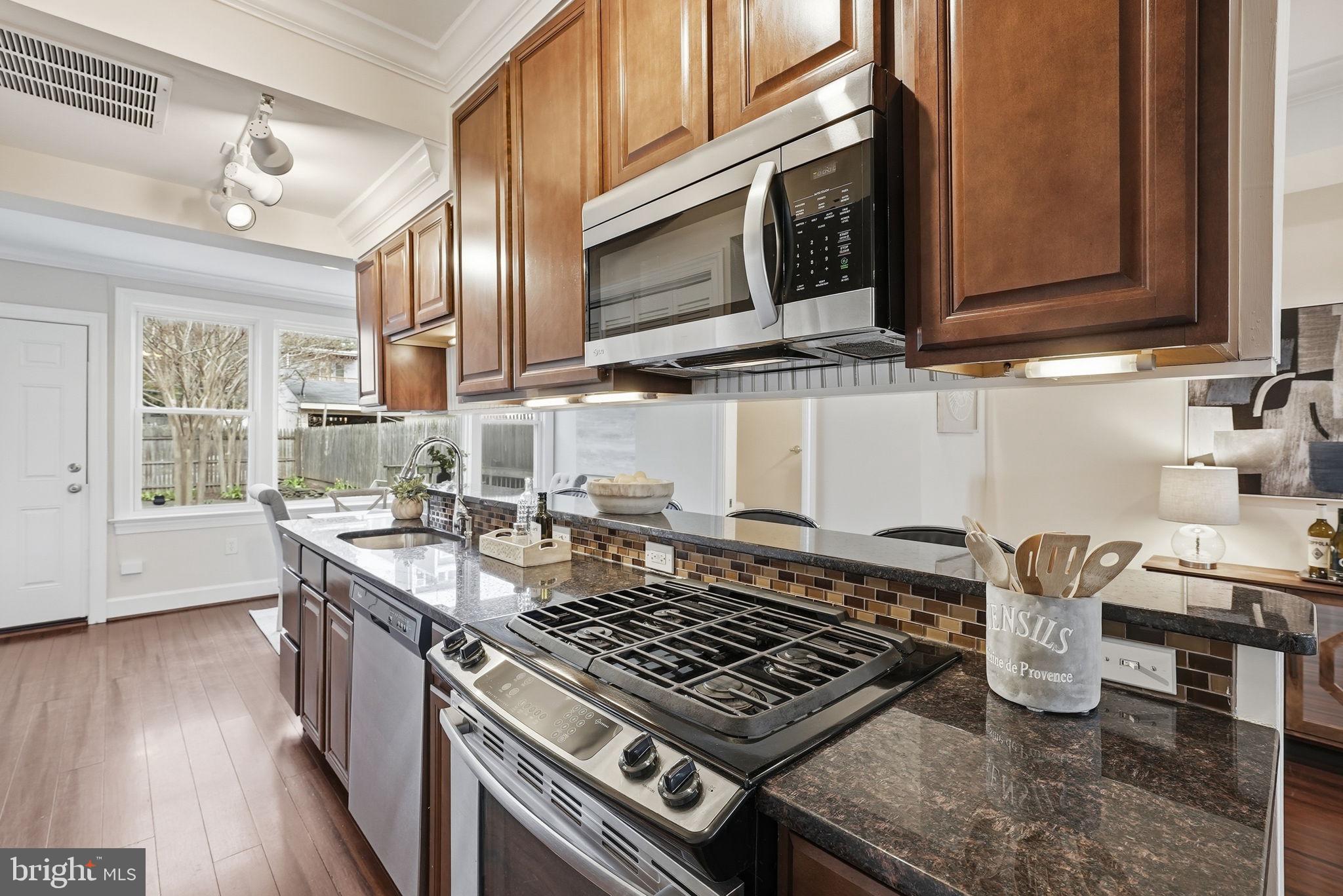 719 IRVING STREET NW