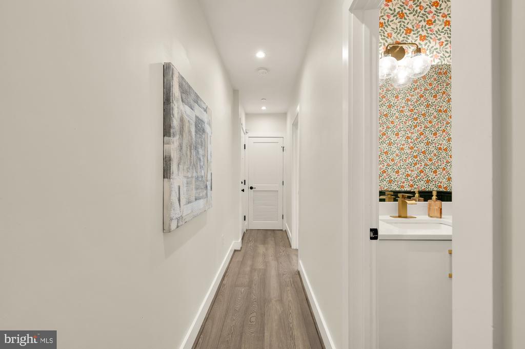 1120 PENN STREET NE Unit: 2