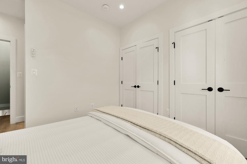 1120 PENN STREET NE Unit: 2