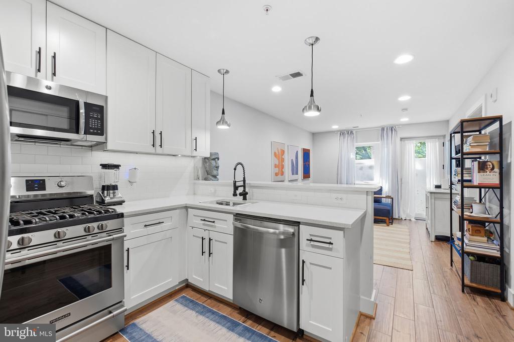 4308 GEORGIA AVENUE NW Unit: 104
