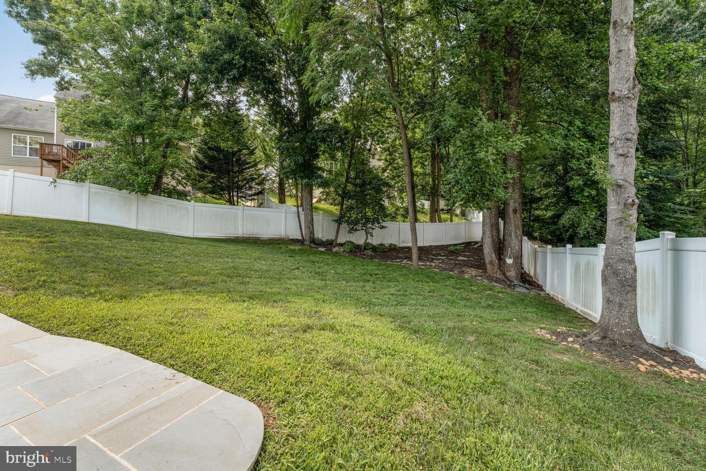 2604 Tree View Way