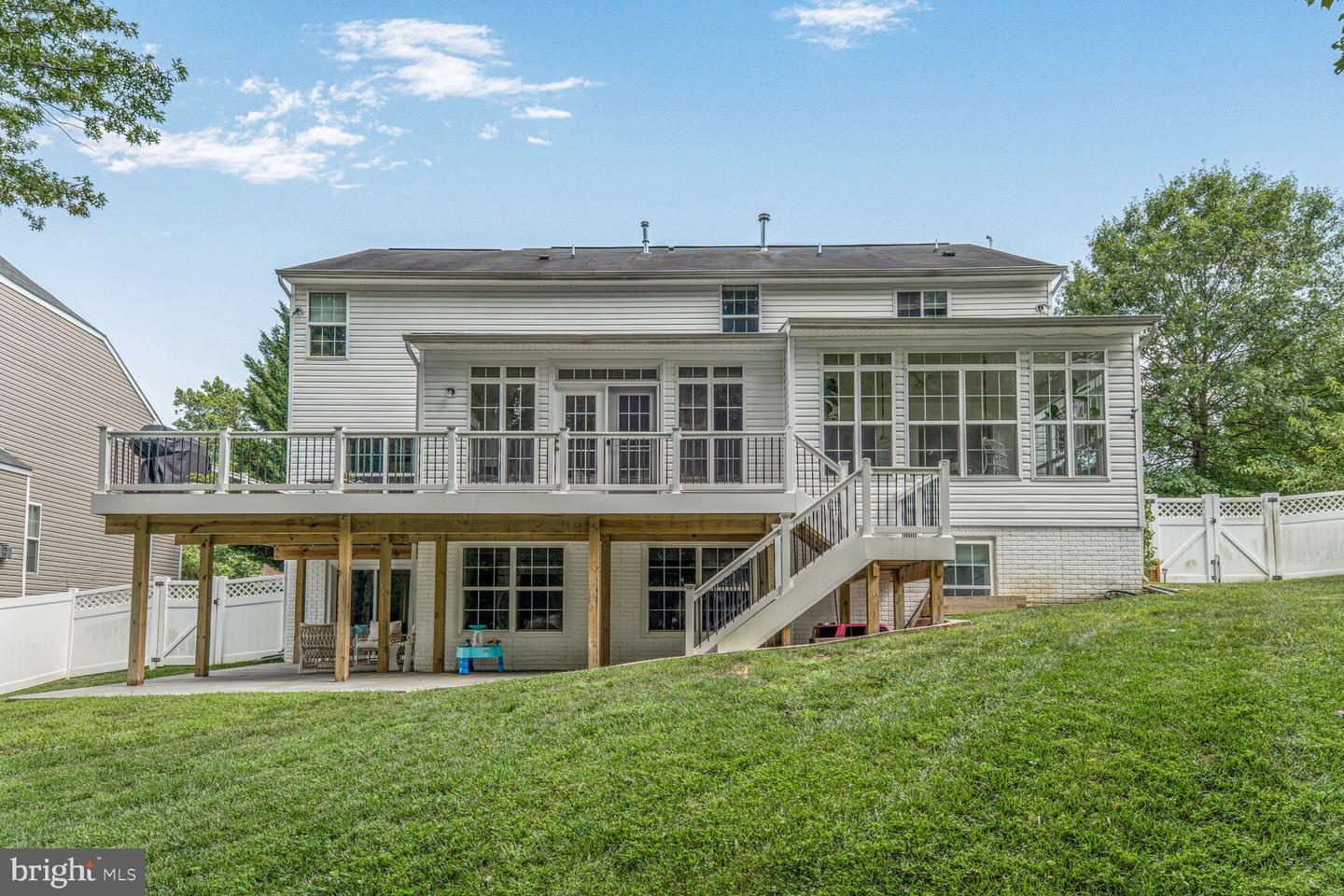 2604 Tree View Way