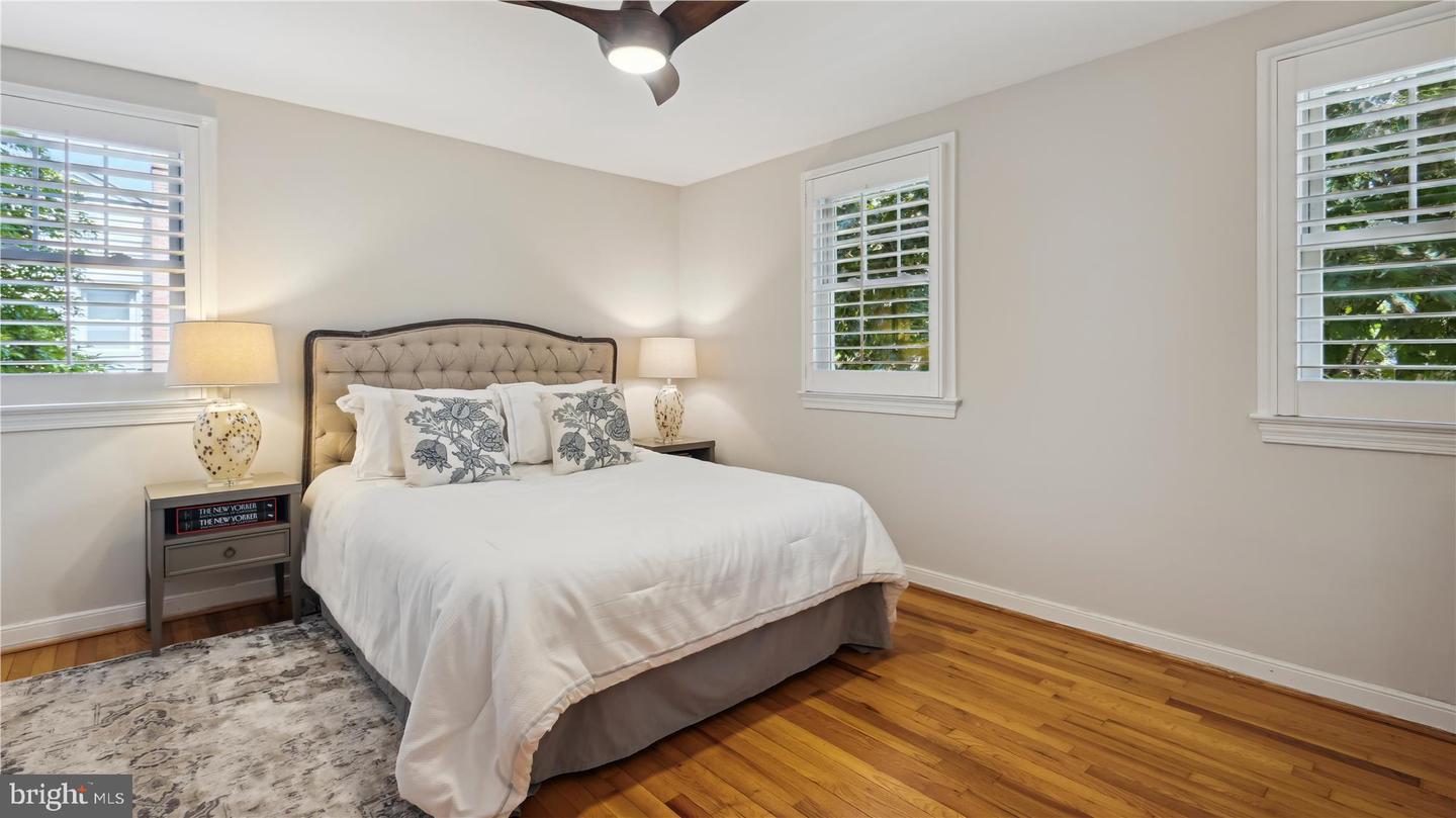 960 Patrick Henry Dr