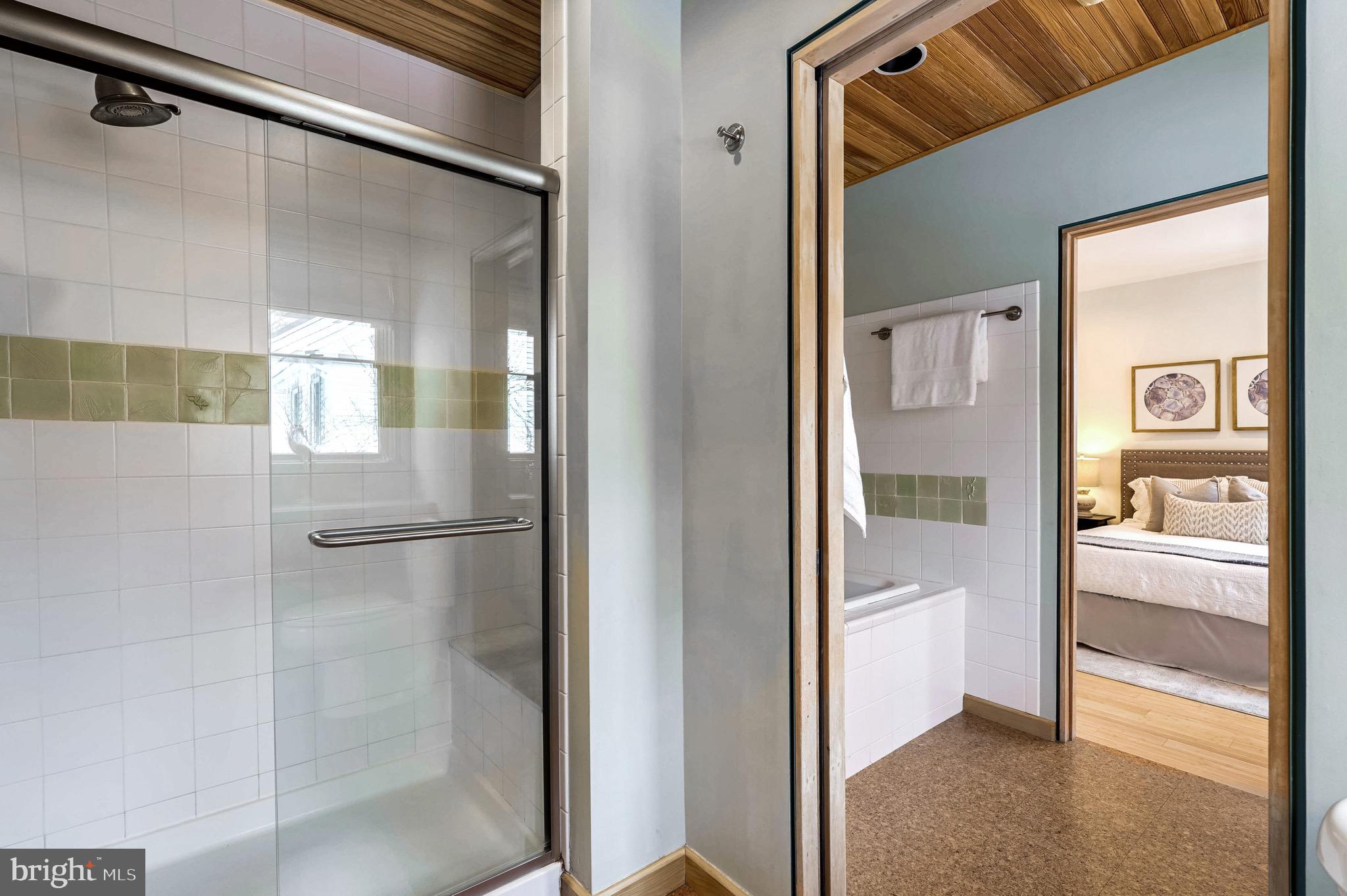 1708 N Stafford St N