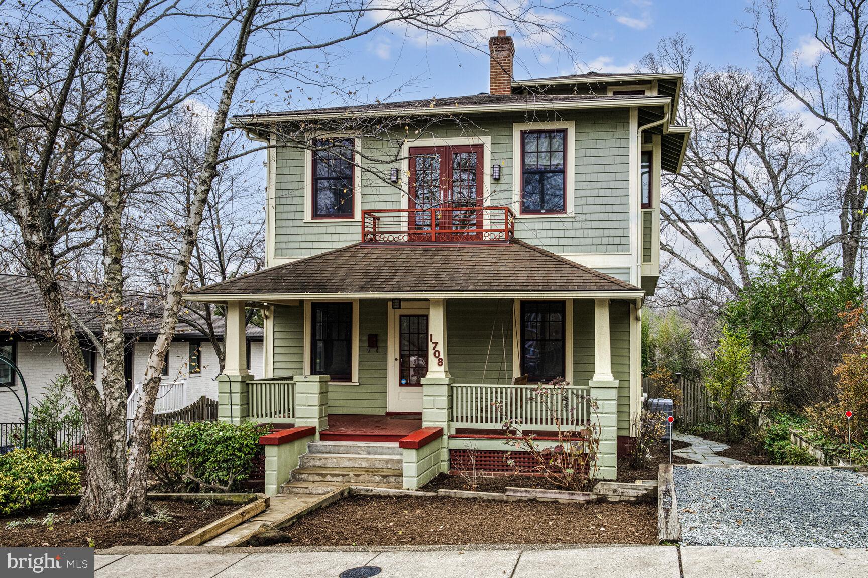 1708 N Stafford St N